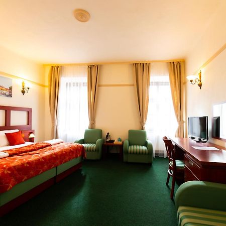 Vivaldi Apartments Mikulov Luaran gambar