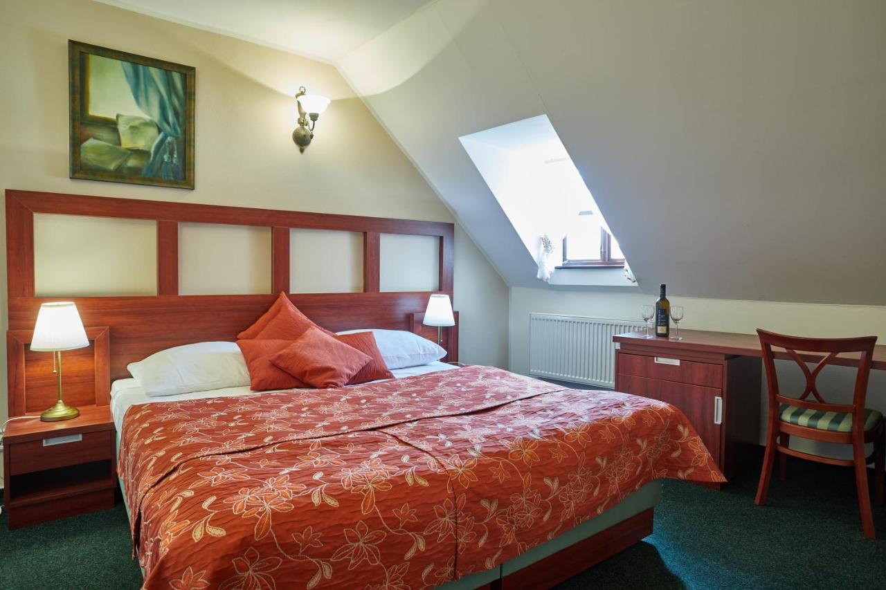 Vivaldi Apartments Mikulov Luaran gambar