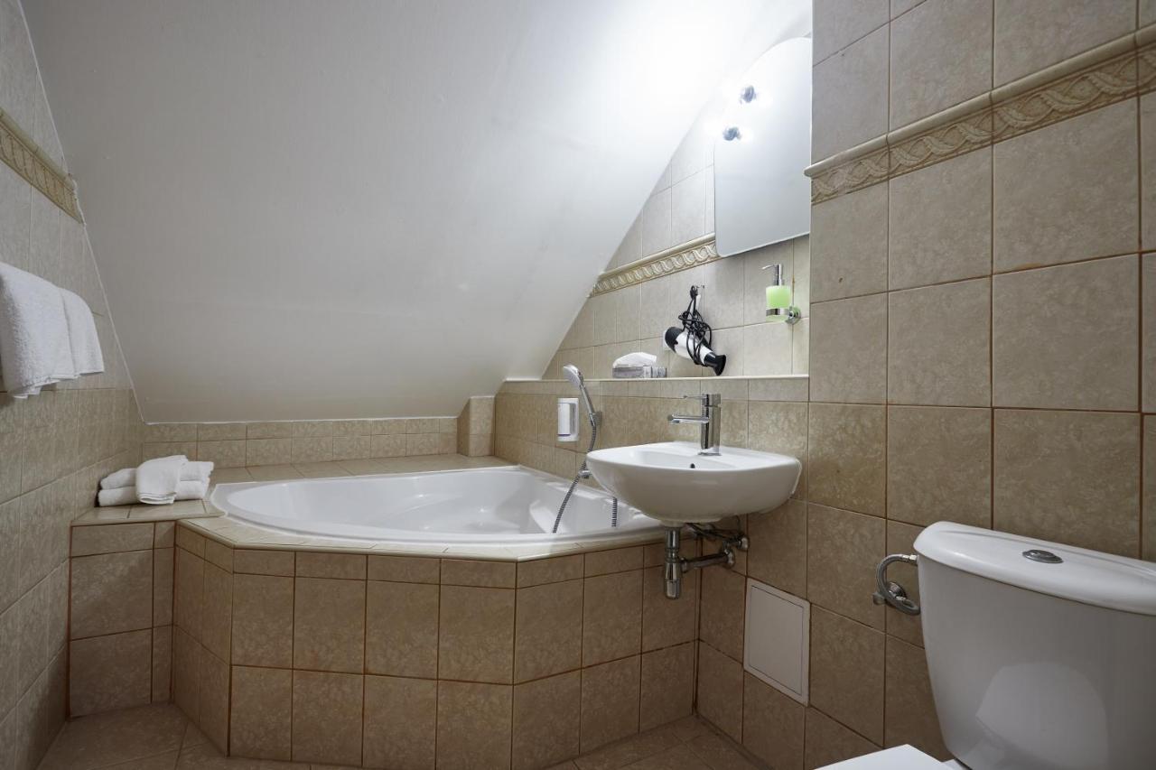 Vivaldi Apartments Mikulov Luaran gambar
